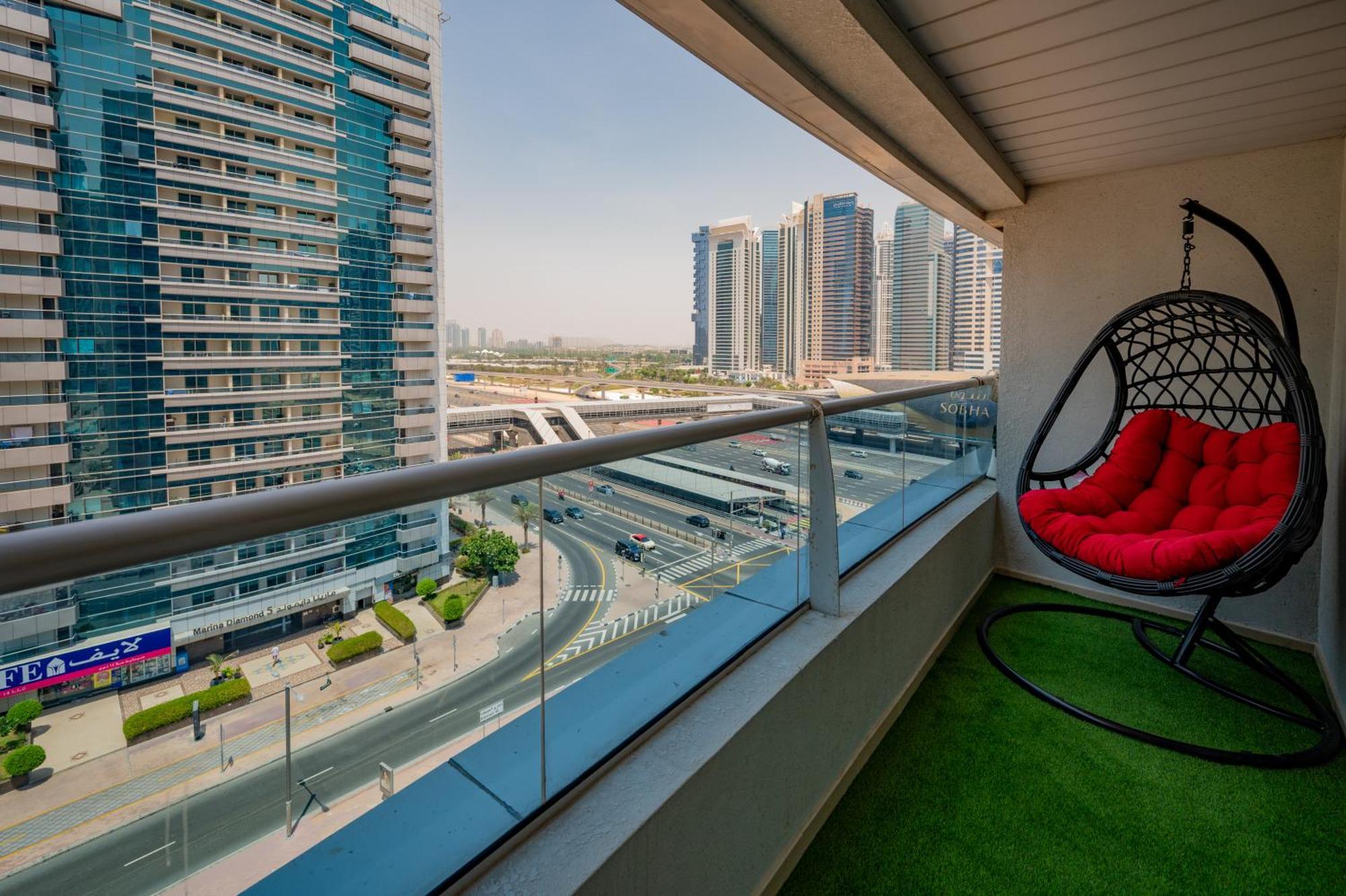 Luxury Modern In Marina - Close To Metro Apartment *